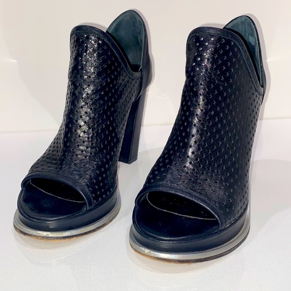 Beau Coops Italy Black Perforated Leather Block Heel Open Toe Bootie Size 37 EUC - Picture 5 of 16